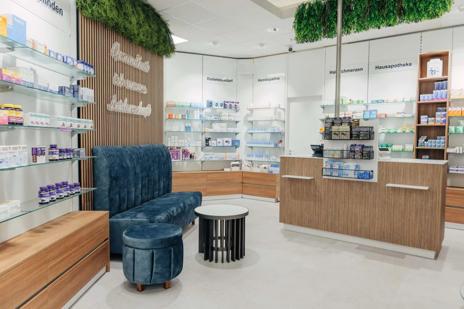 Pharmacy interior photography Pforzheim 8